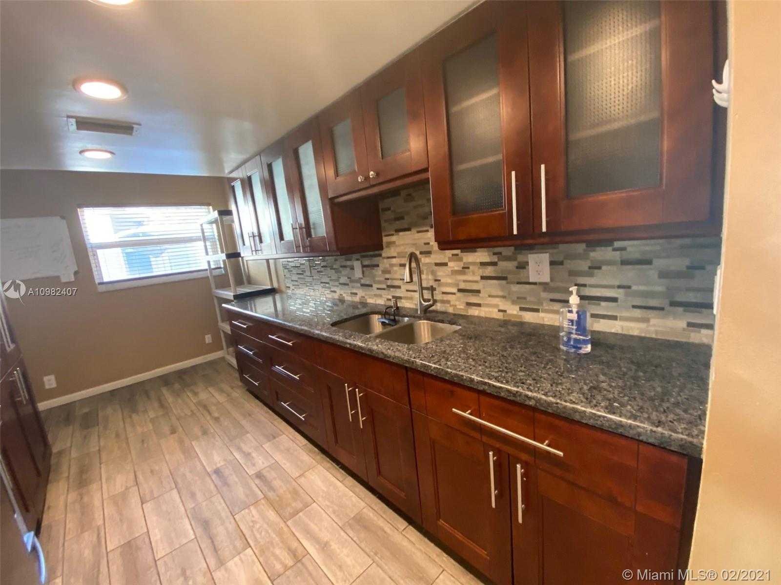 Small Image of 4900 NORTH WEST 26 WAY, Tamarac Number 7