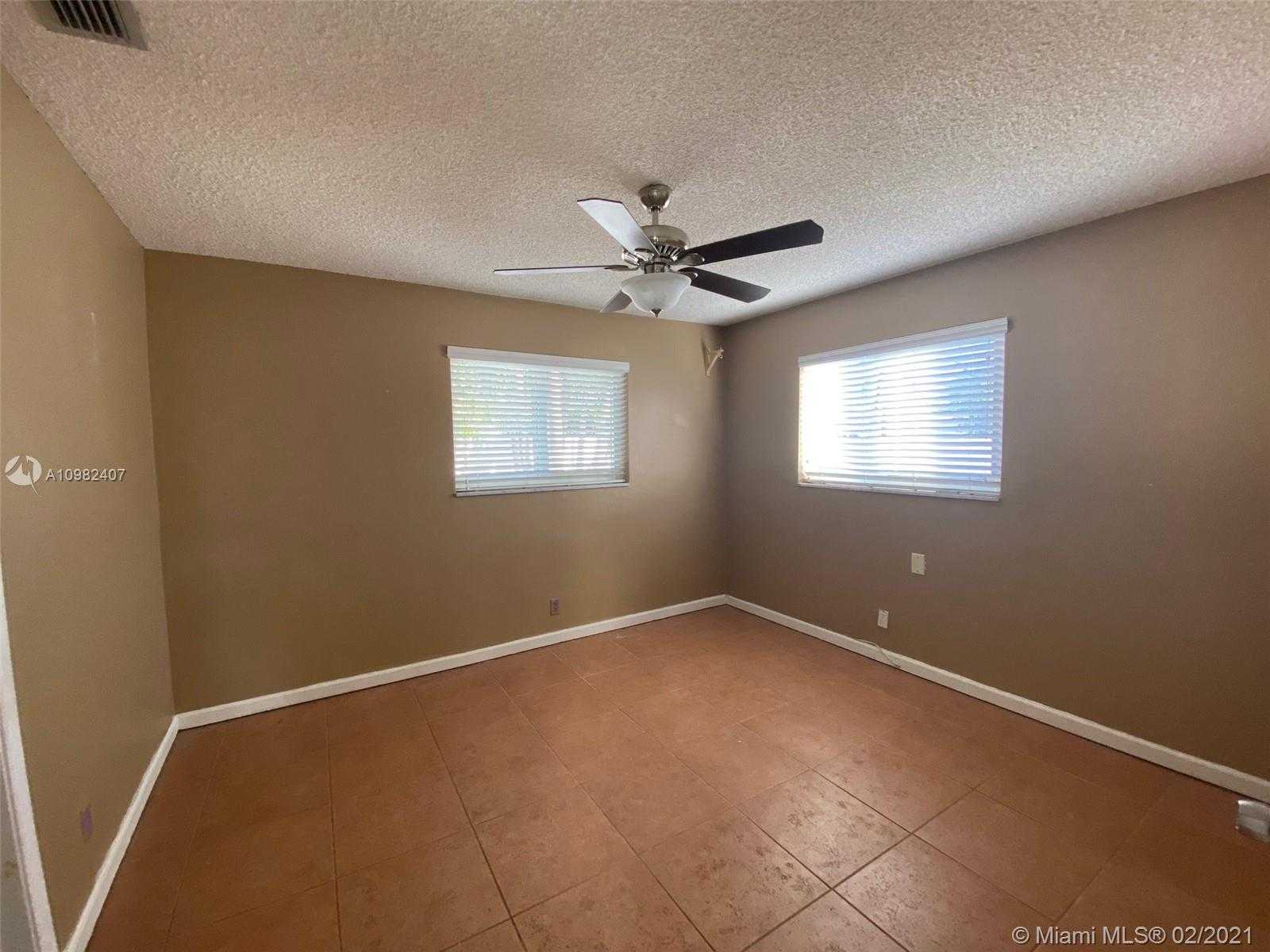 Small Image of 4900 NORTH WEST 26 WAY, Tamarac Number 9