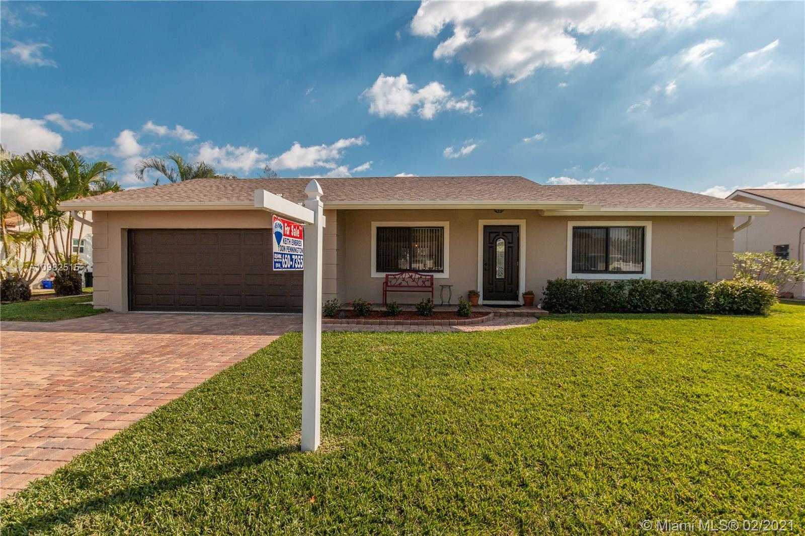 Small Image of 19324 LIBERTY RD, Boca Raton Number 2