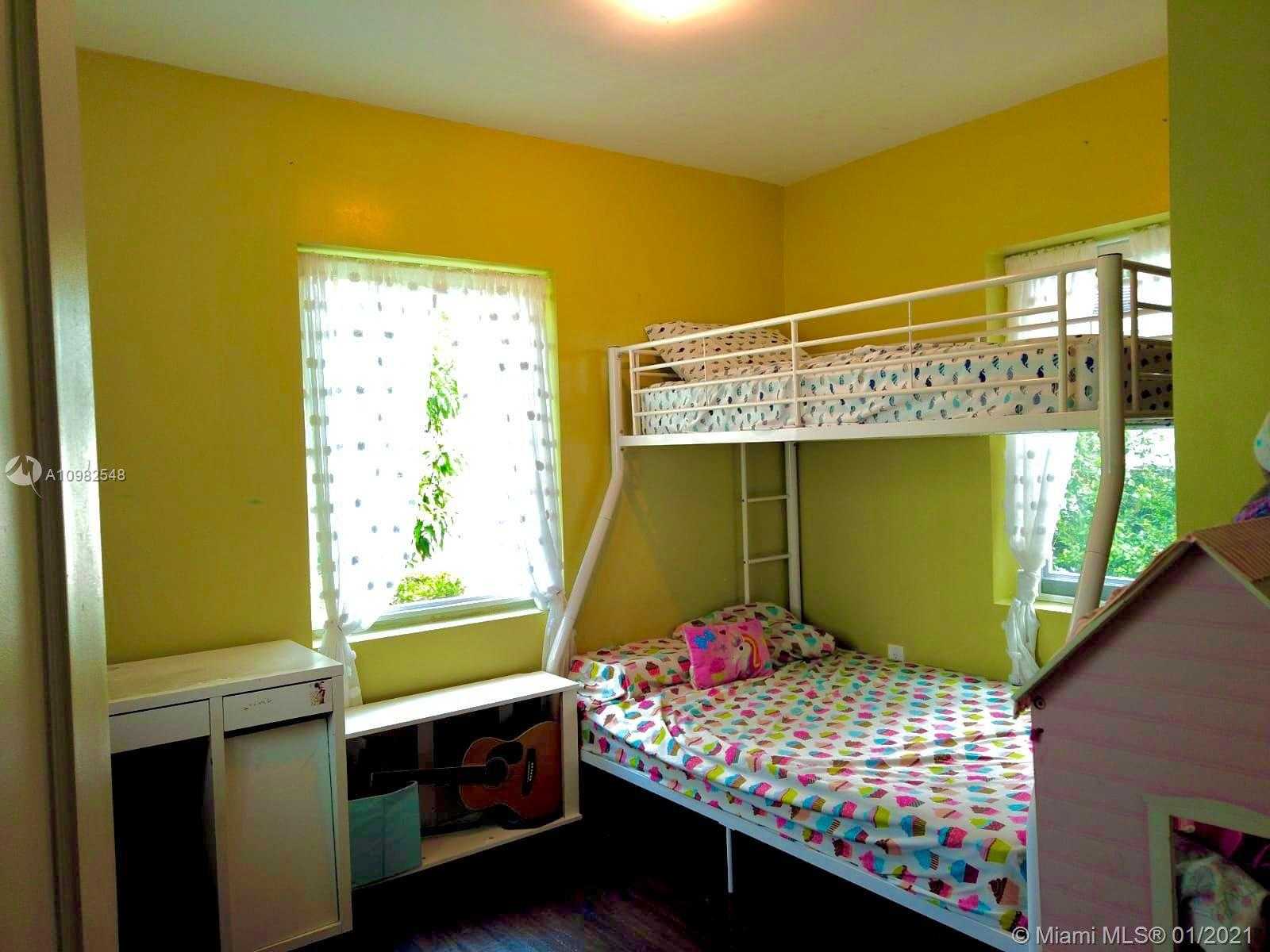 Small Image of 85 NORTH EAST 110TH ST, Miami Shores Number 11