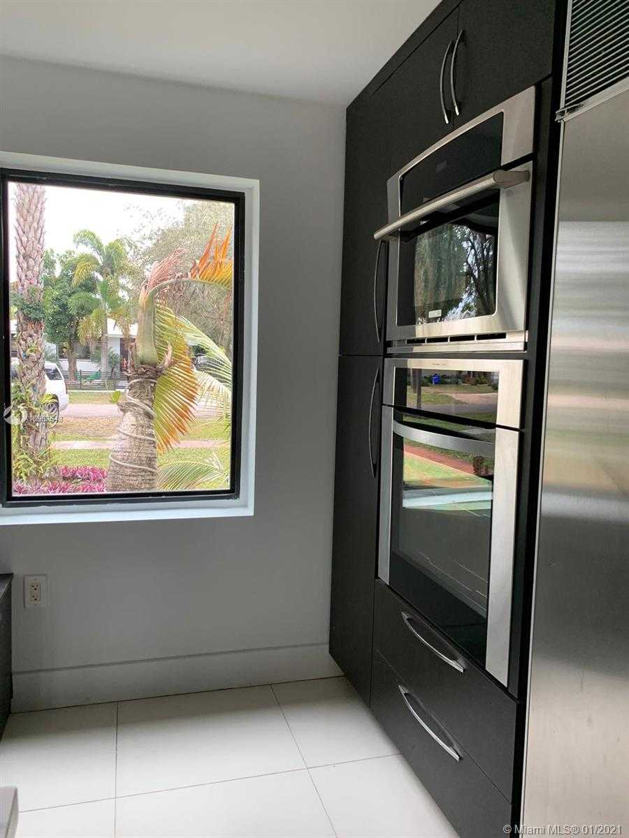 Small Image of 85 NORTH EAST 110TH ST, Miami Shores Number 30