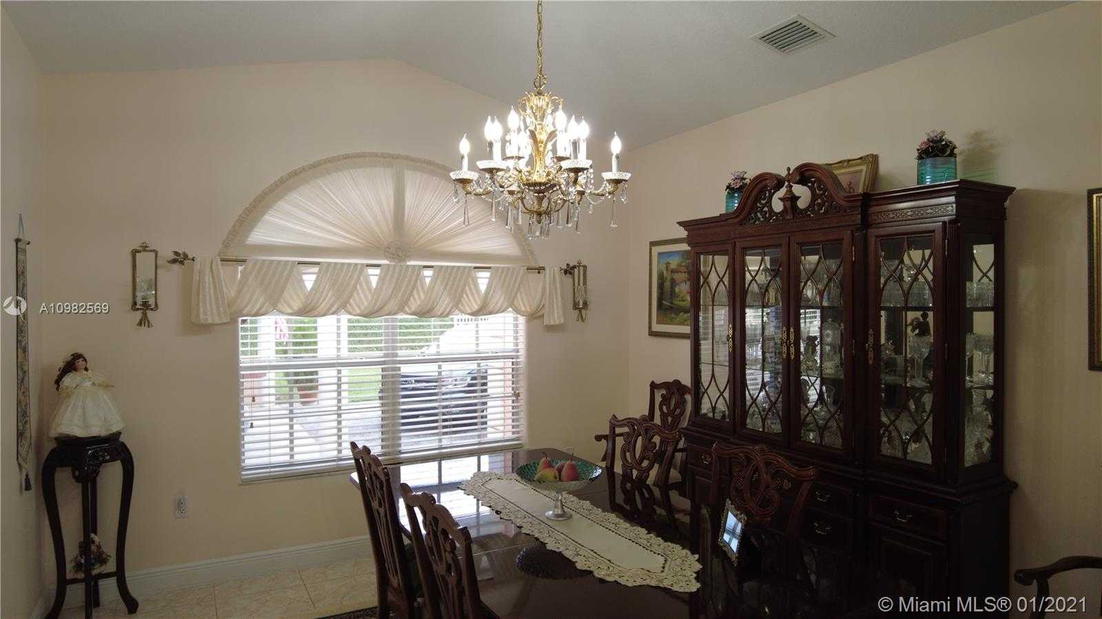 Small Image of 17790 SOUTH WEST 256TH ST, Homestead Number 10