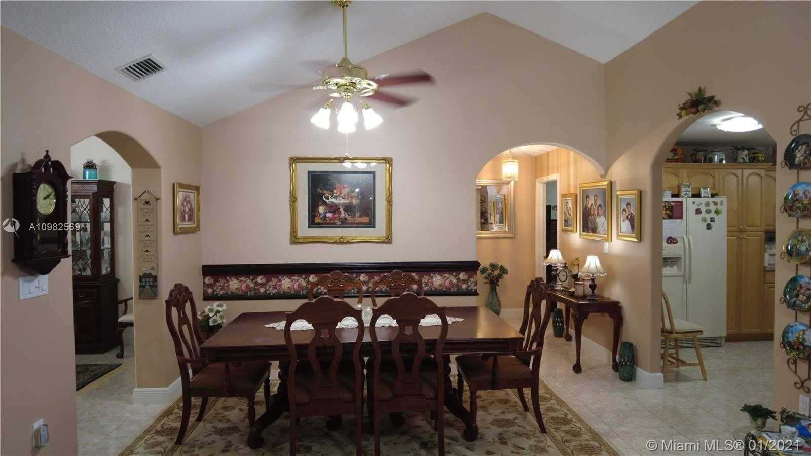 Small Image of 17790 SOUTH WEST 256TH ST, Homestead Number 11