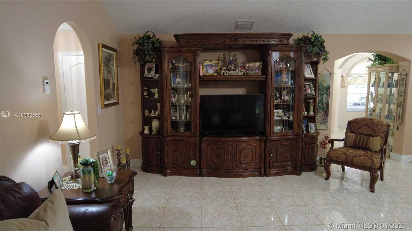Small Image of 17790 SOUTH WEST 256TH ST, Homestead Number 18