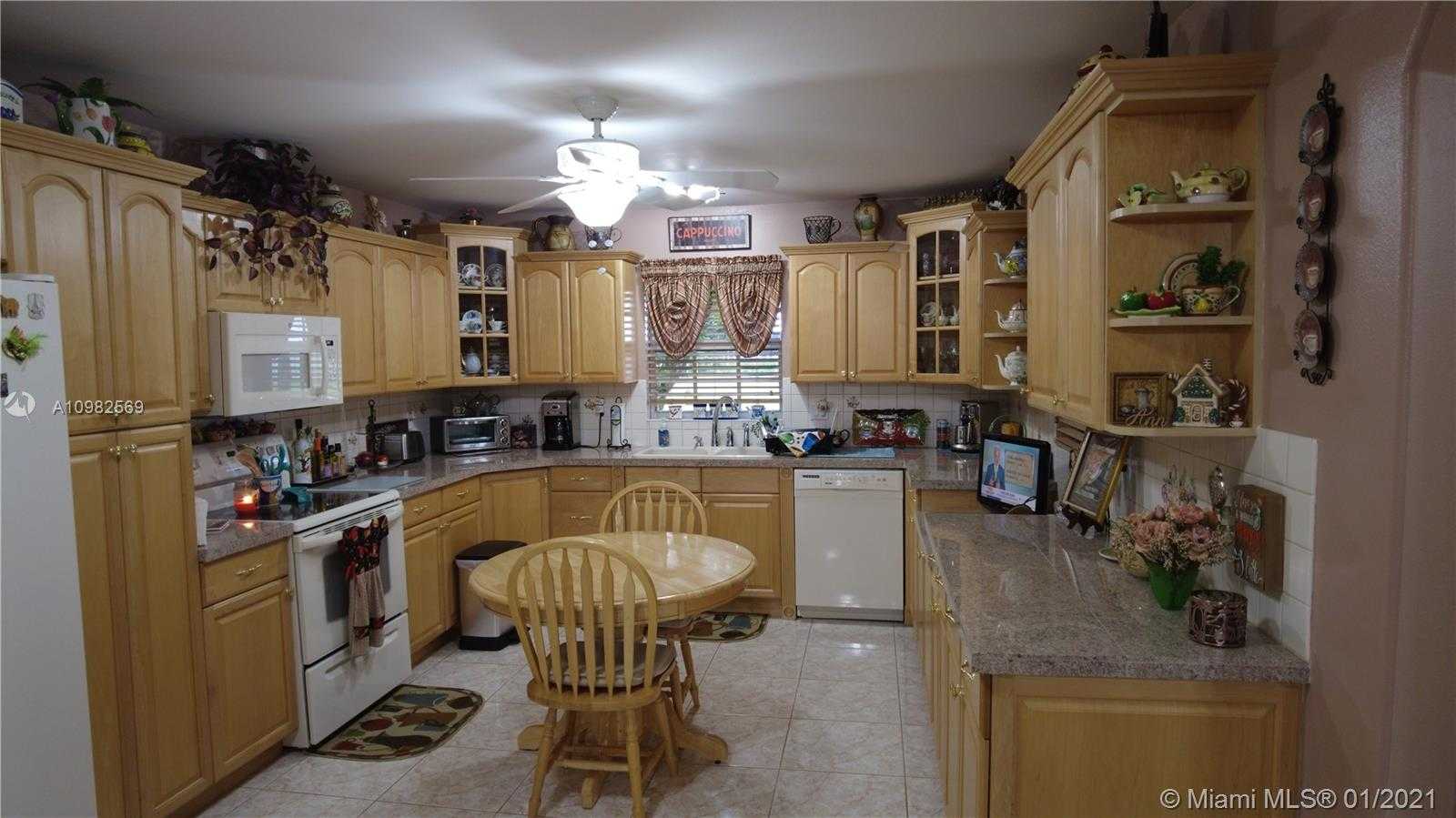 Small Image of 17790 SOUTH WEST 256TH ST, Homestead Number 20