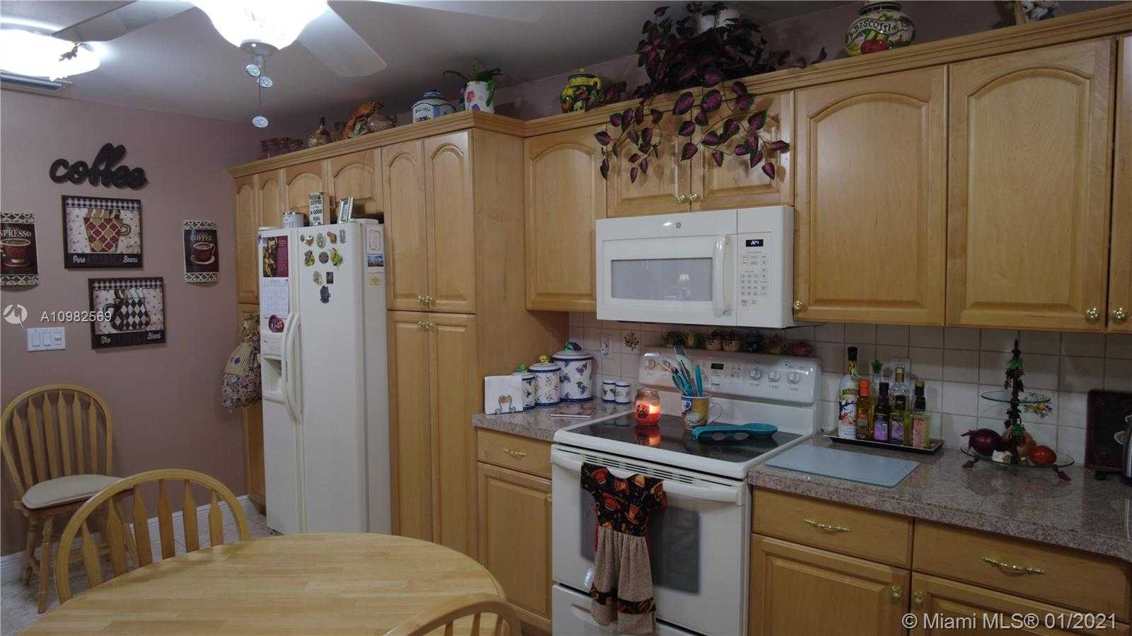 Small Image of 17790 SOUTH WEST 256TH ST, Homestead Number 21