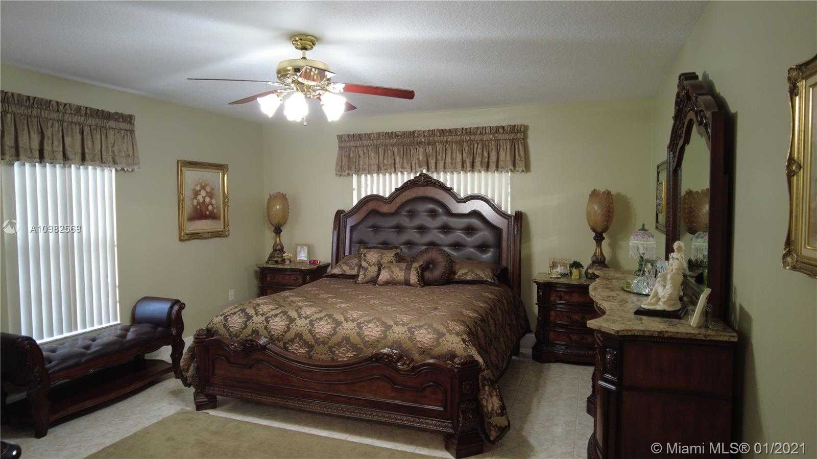 Small Image of 17790 SOUTH WEST 256TH ST, Homestead Number 25
