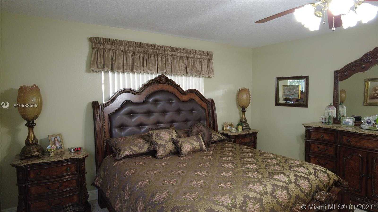 Small Image of 17790 SOUTH WEST 256TH ST, Homestead Number 26