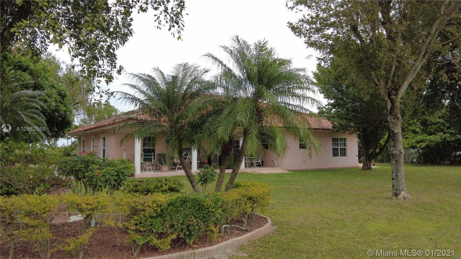 Small Image of 17790 SOUTH WEST 256TH ST, Homestead Number 62