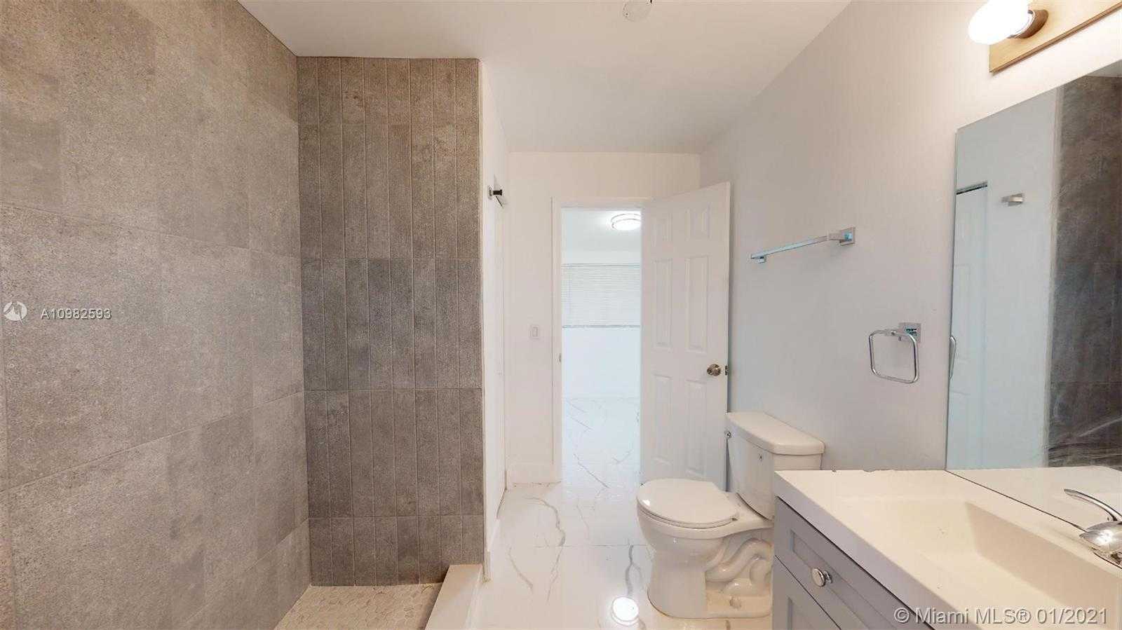 Small Image of 846 NW 111th St, Miami, FL 33168, USA Number 11