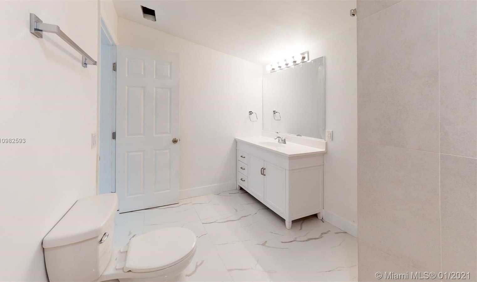 Small Image of 846 NW 111th St, Miami, FL 33168, USA Number 15