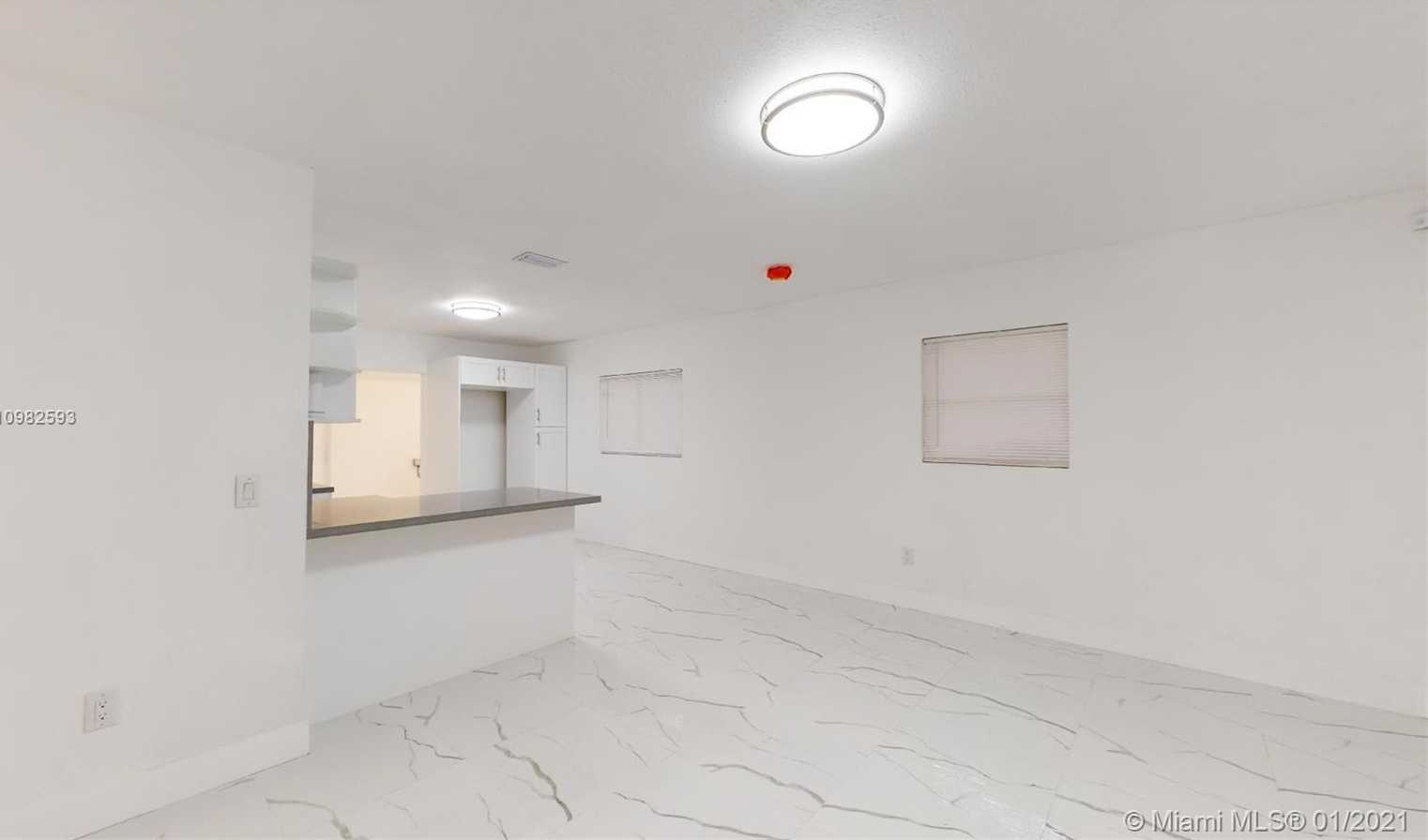 Small Image of 846 NW 111th St, Miami, FL 33168, USA Number 3
