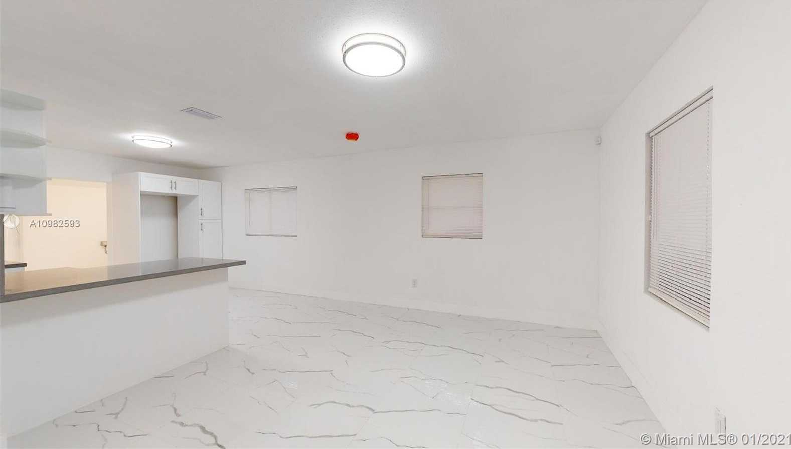 Small Image of 846 NW 111th St, Miami, FL 33168, USA Number 5