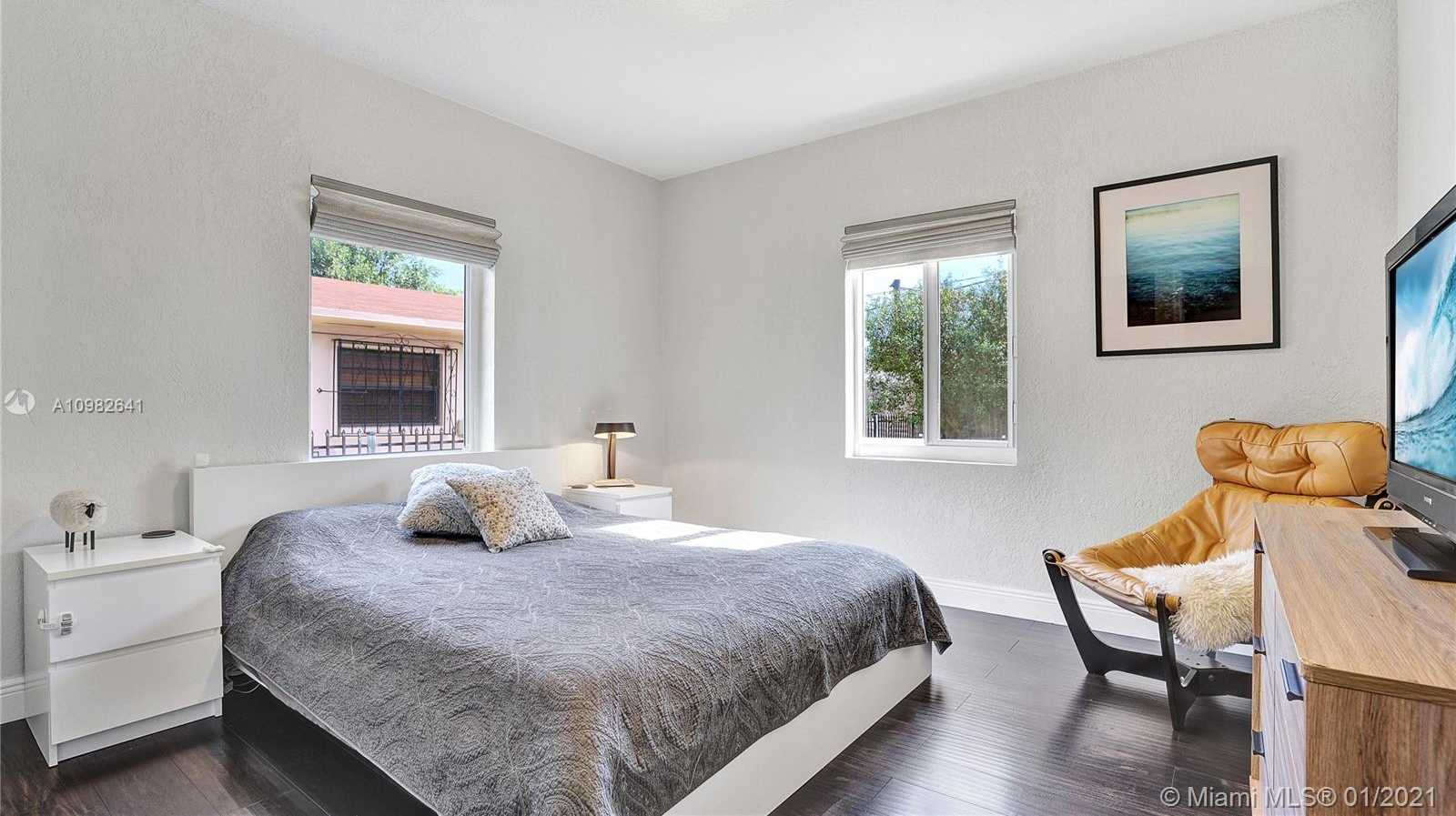 Small Image of 410 NORTH WEST 40TH ST, Miami Number 12