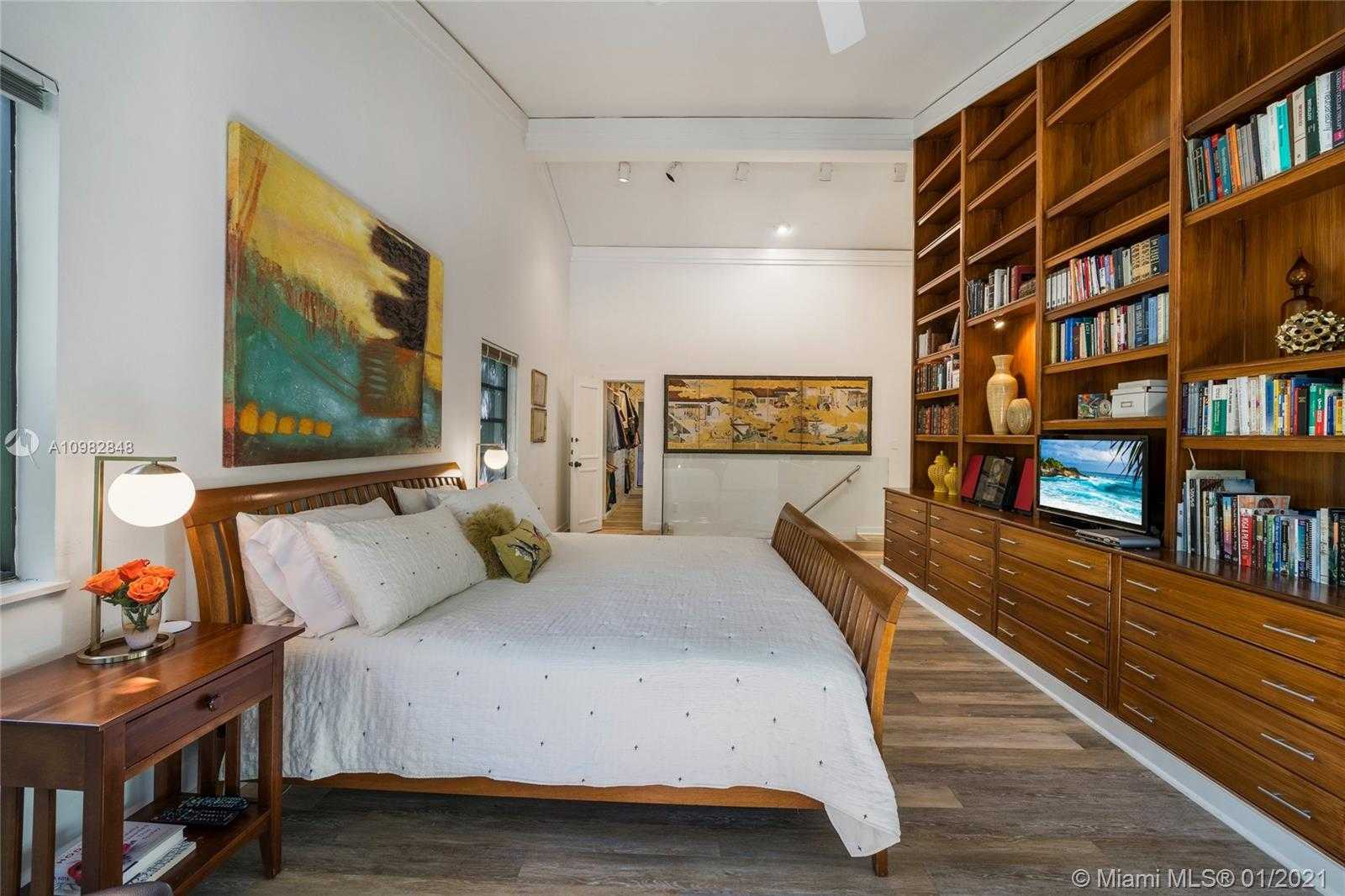 Small Image of 3760 SOUTH DOUGLAS RD, Miami Number 24