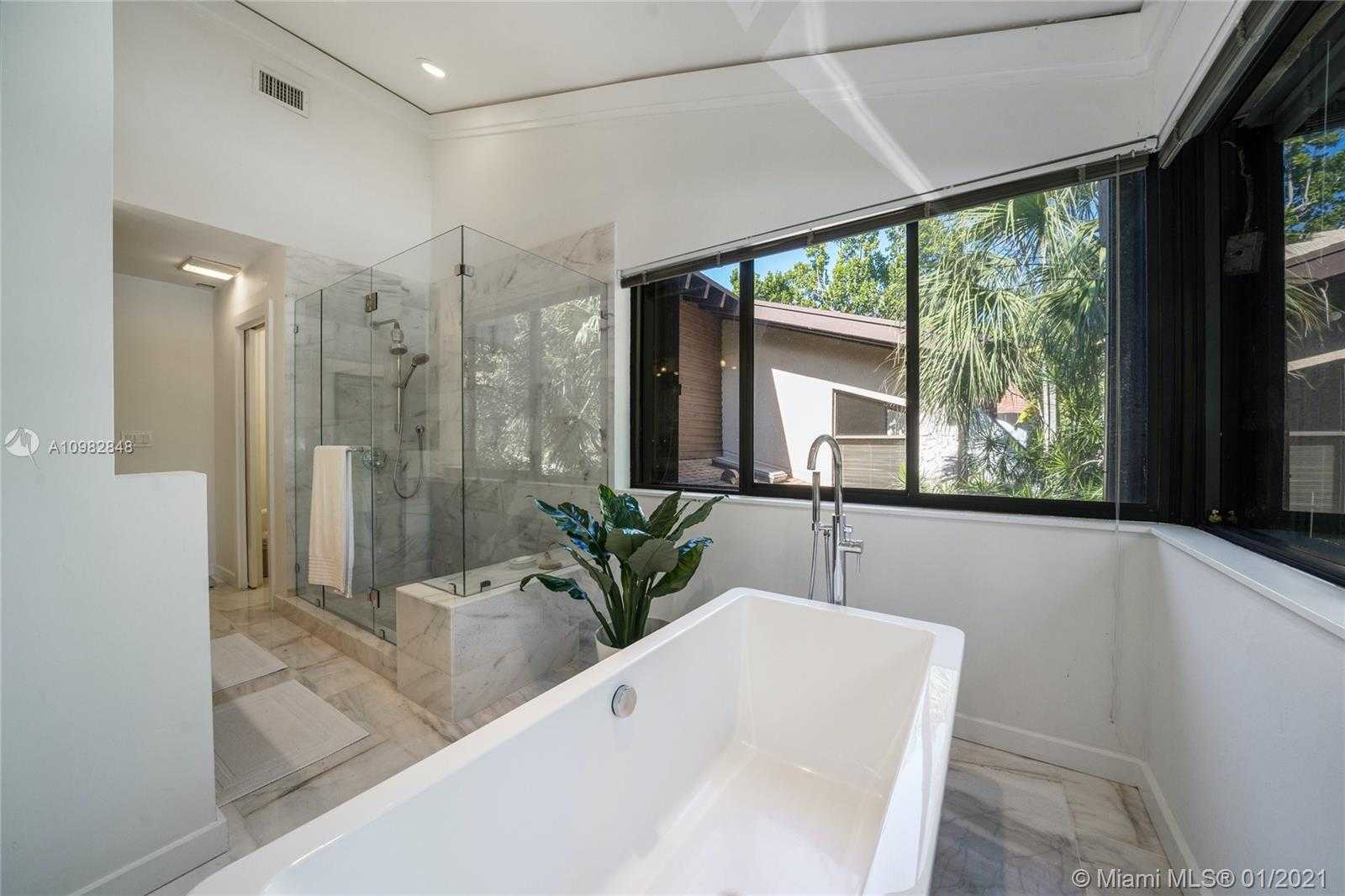 Small Image of 3760 SOUTH DOUGLAS RD, Miami Number 29