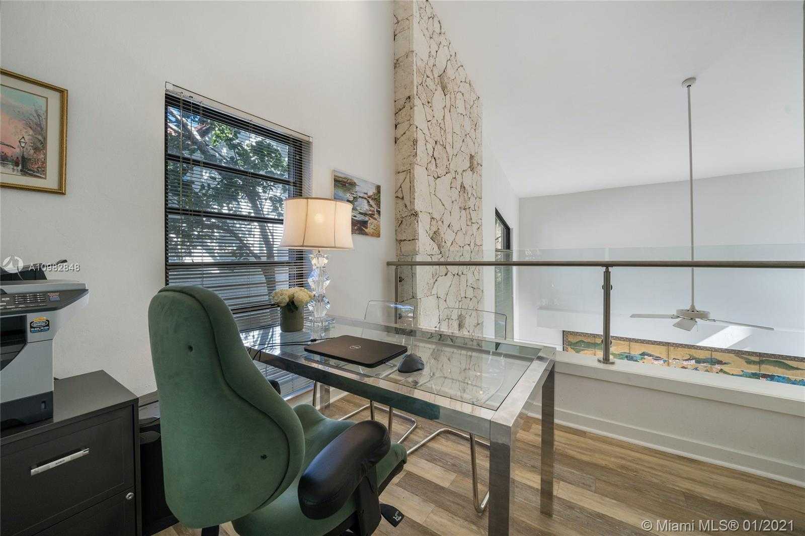 Small Image of 3760 SOUTH DOUGLAS RD, Miami Number 34