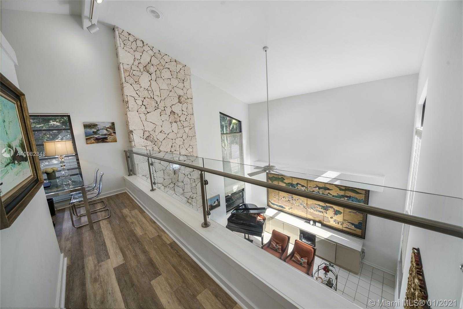 Small Image of 3760 SOUTH DOUGLAS RD, Miami Number 37