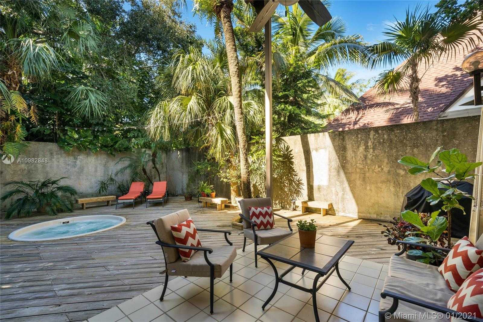 Small Image of 3760 SOUTH DOUGLAS RD, Miami Number 49