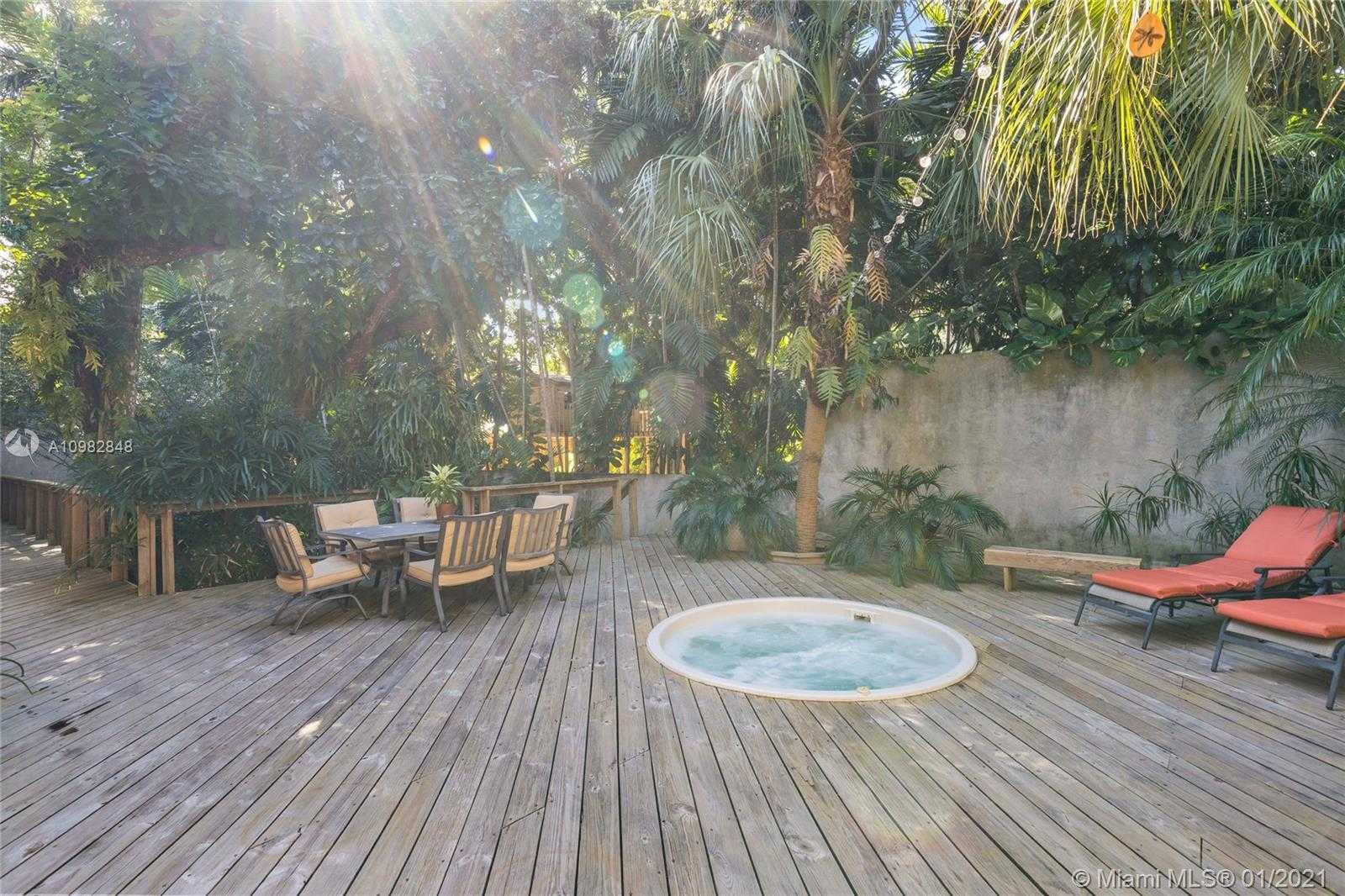 Small Image of 3760 SOUTH DOUGLAS RD, Miami Number 50