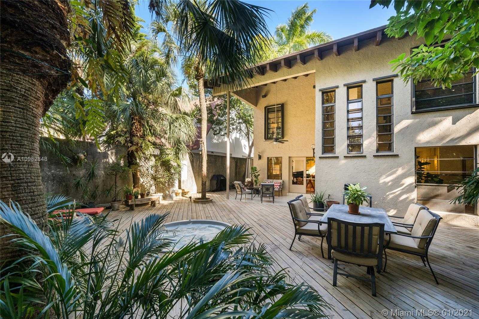 Small Image of 3760 SOUTH DOUGLAS RD, Miami Number 53