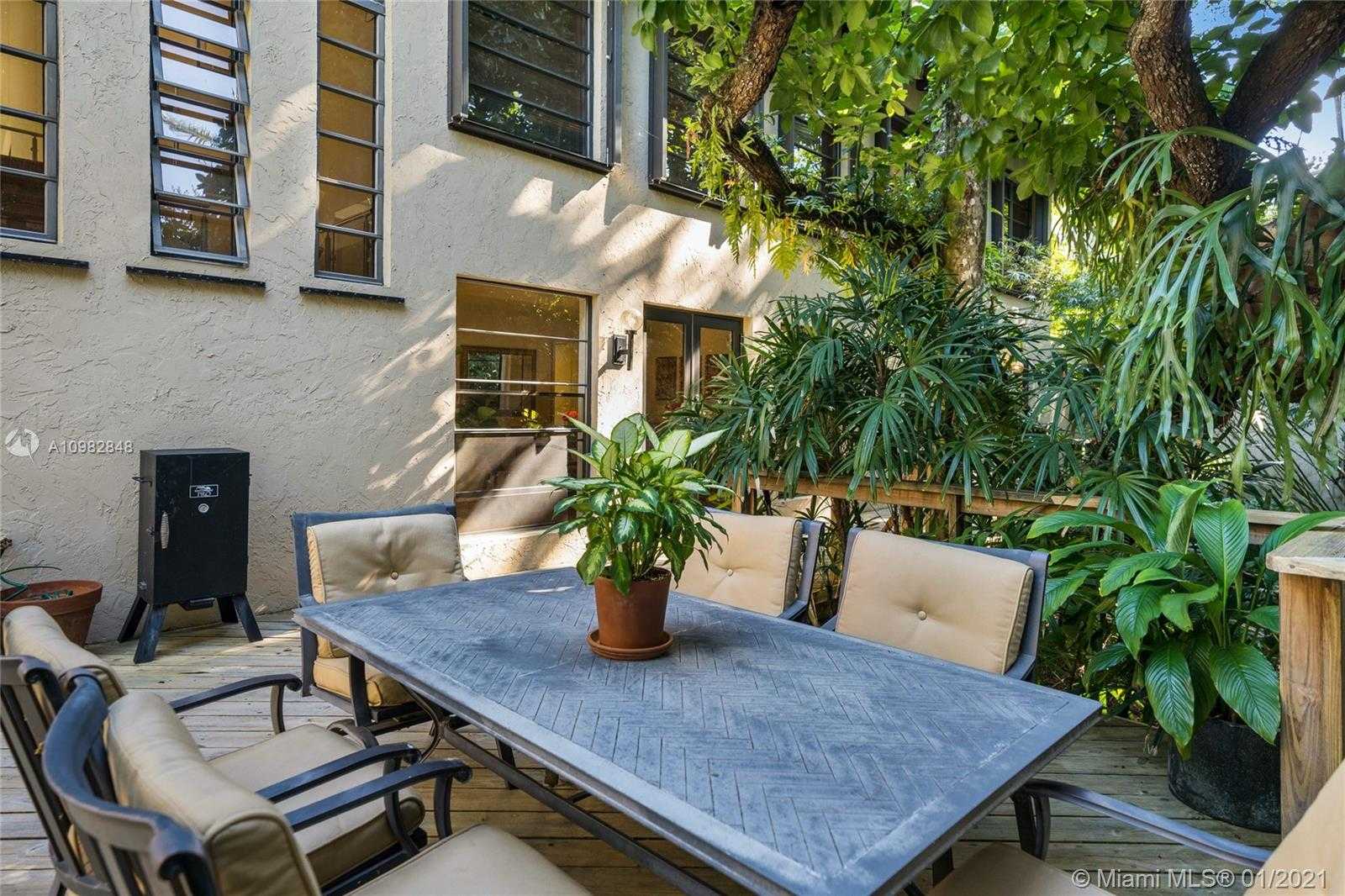 Small Image of 3760 SOUTH DOUGLAS RD, Miami Number 57