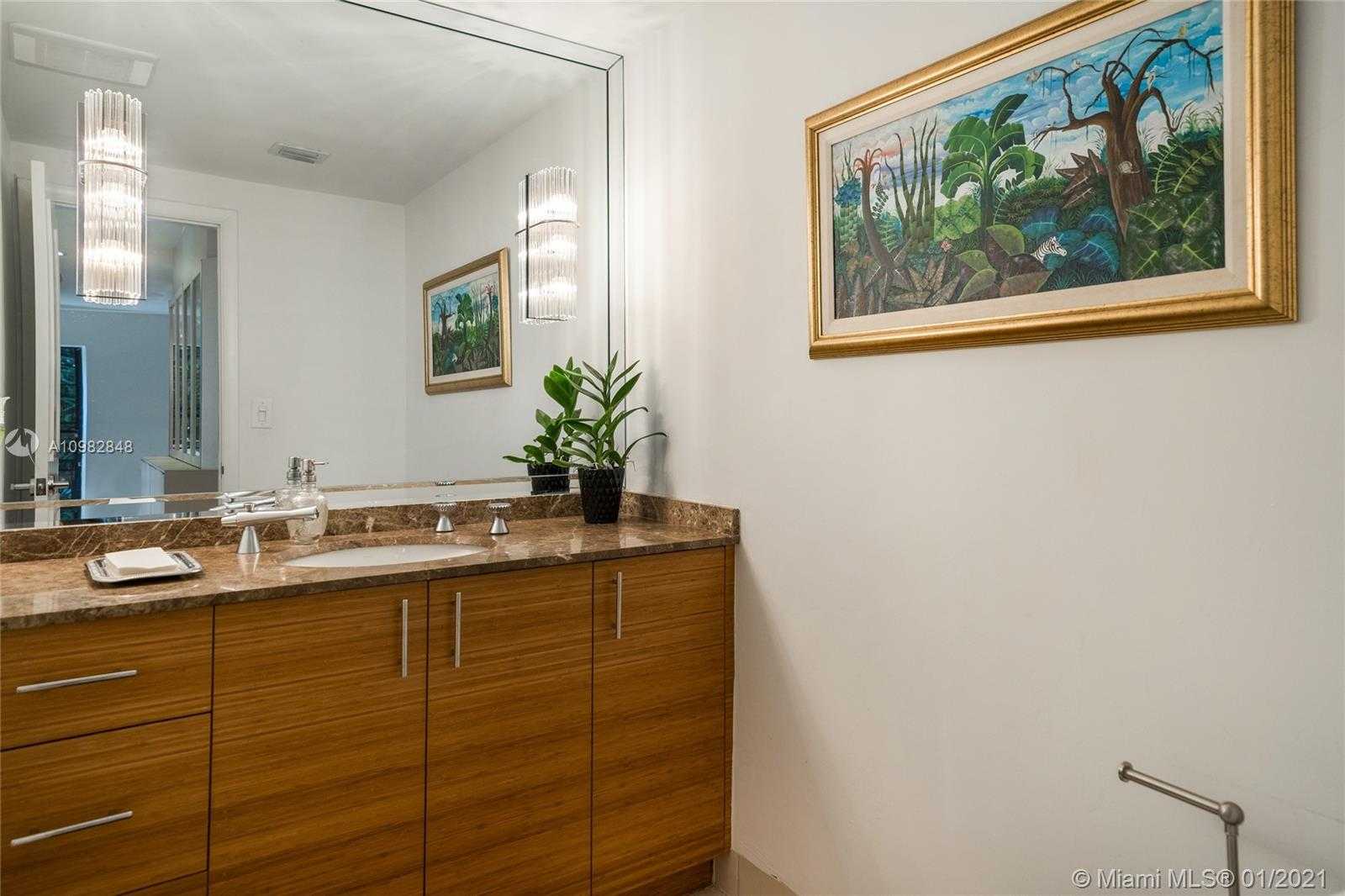 Small Image of 3760 SOUTH DOUGLAS RD, Miami Number 62
