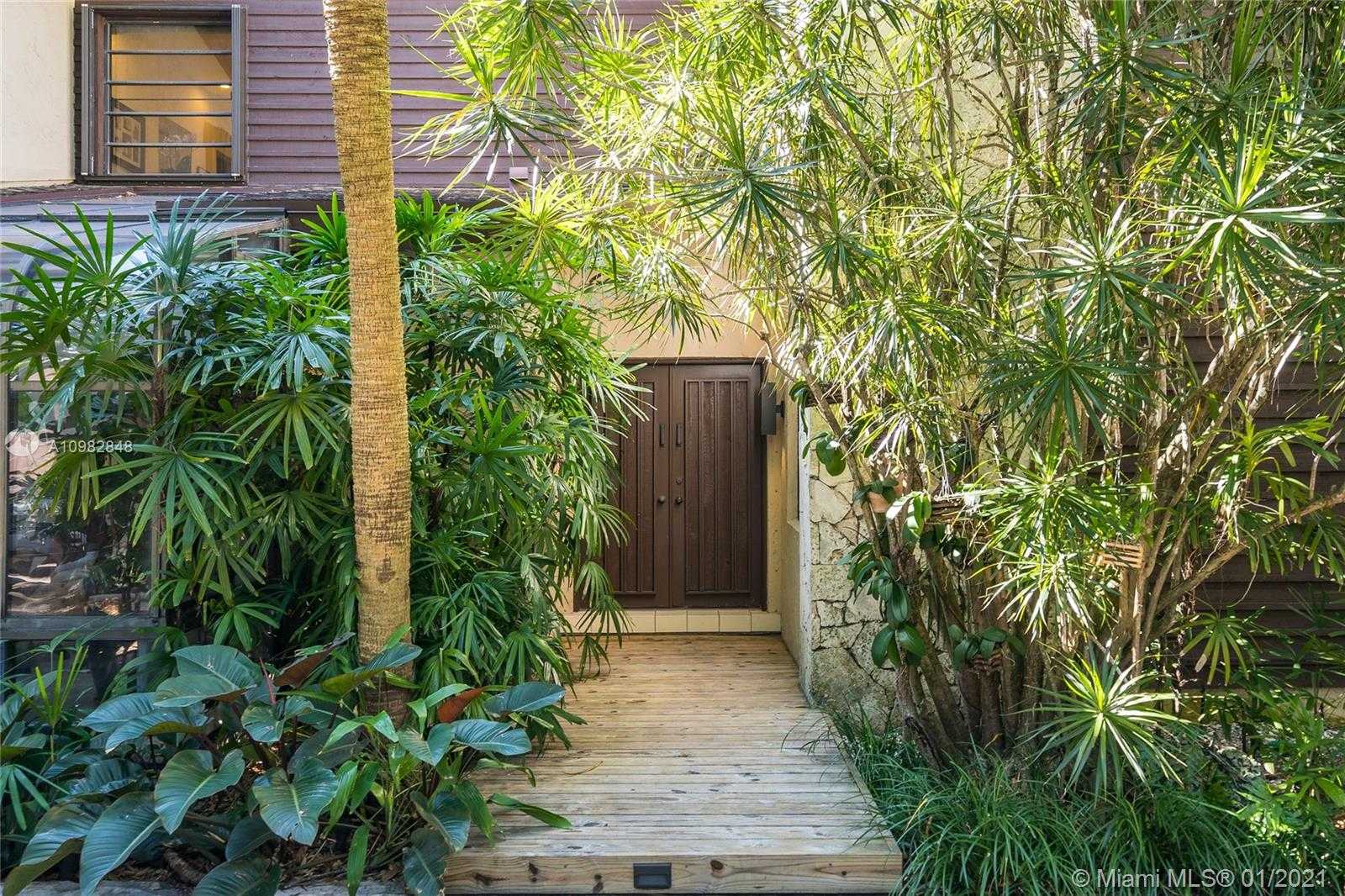 Small Image of 3760 SOUTH DOUGLAS RD, Miami Number 64
