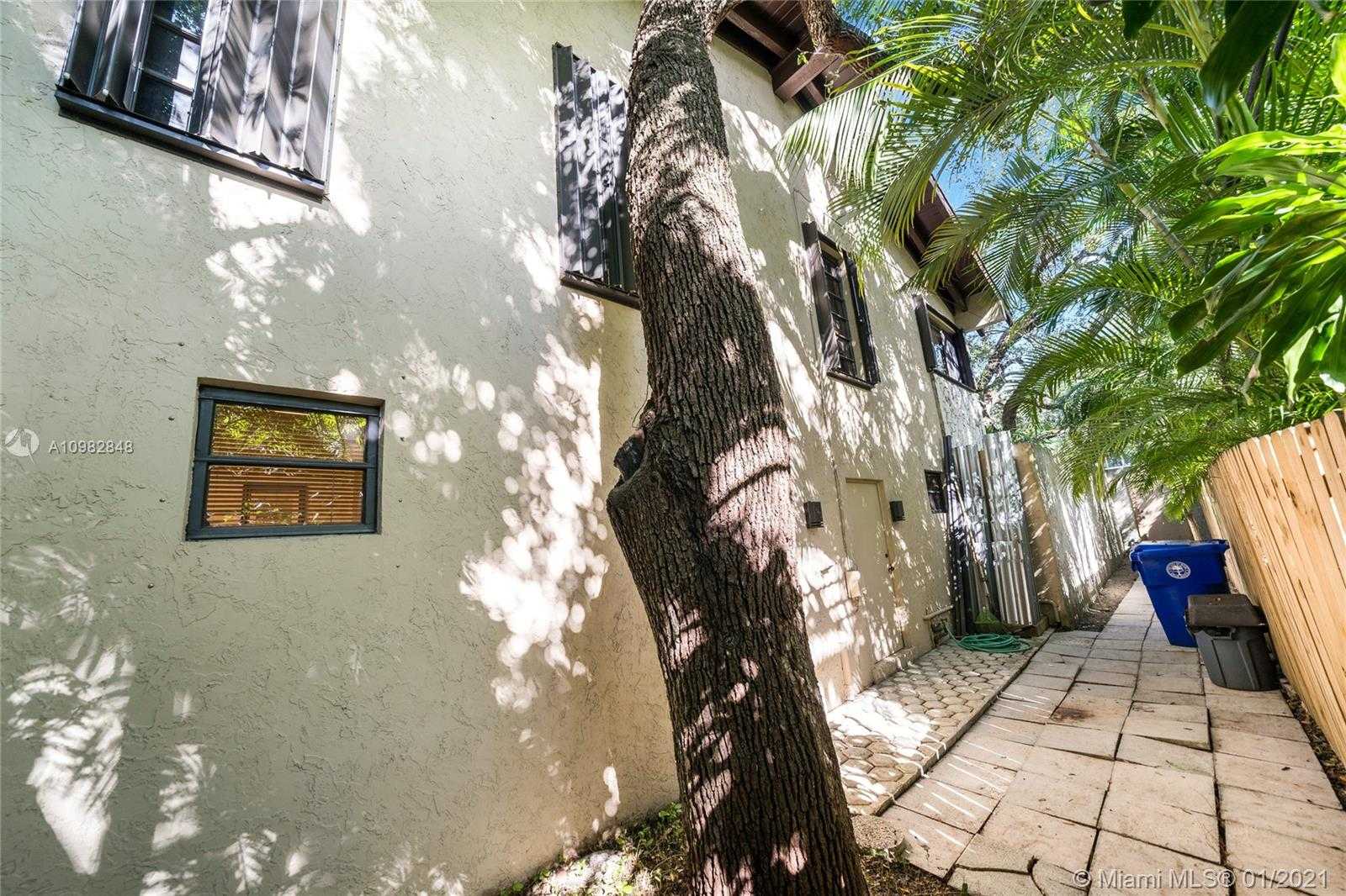 Small Image of 3760 SOUTH DOUGLAS RD, Miami Number 67