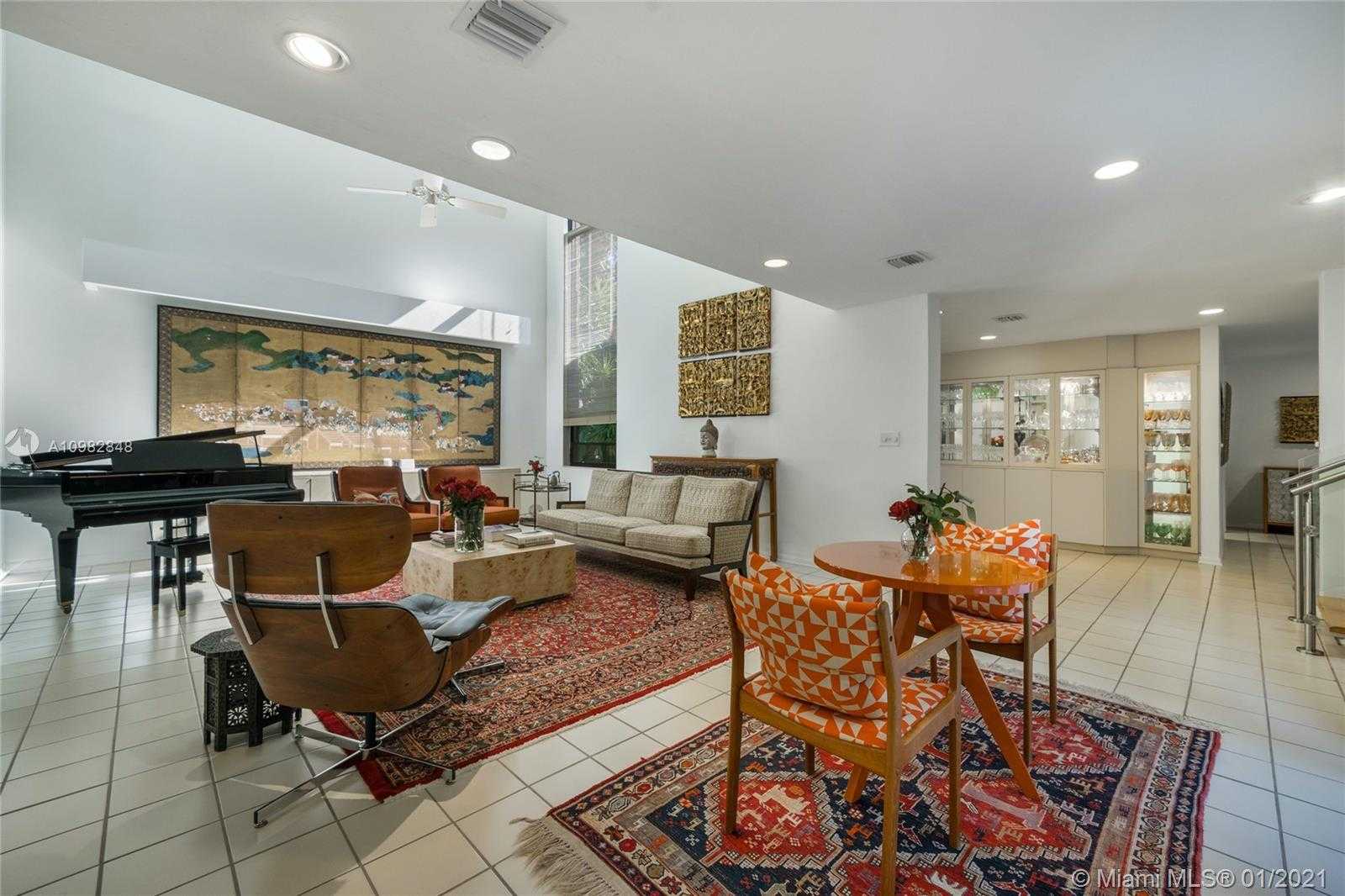 Small Image of 3760 SOUTH DOUGLAS RD, Miami Number 8