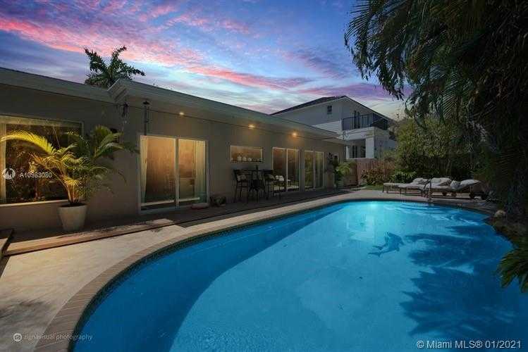 Small Image of 335 RIDGEWOOD RD, Key Biscayne Number 6