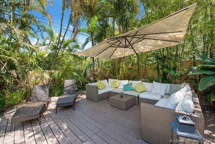Small Image of 335 RIDGEWOOD RD, Key Biscayne Number 7
