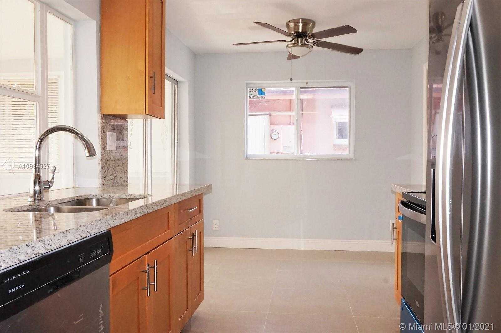 Small Image of 7112 NORTH WEST 57TH DR, Tamarac Number 11