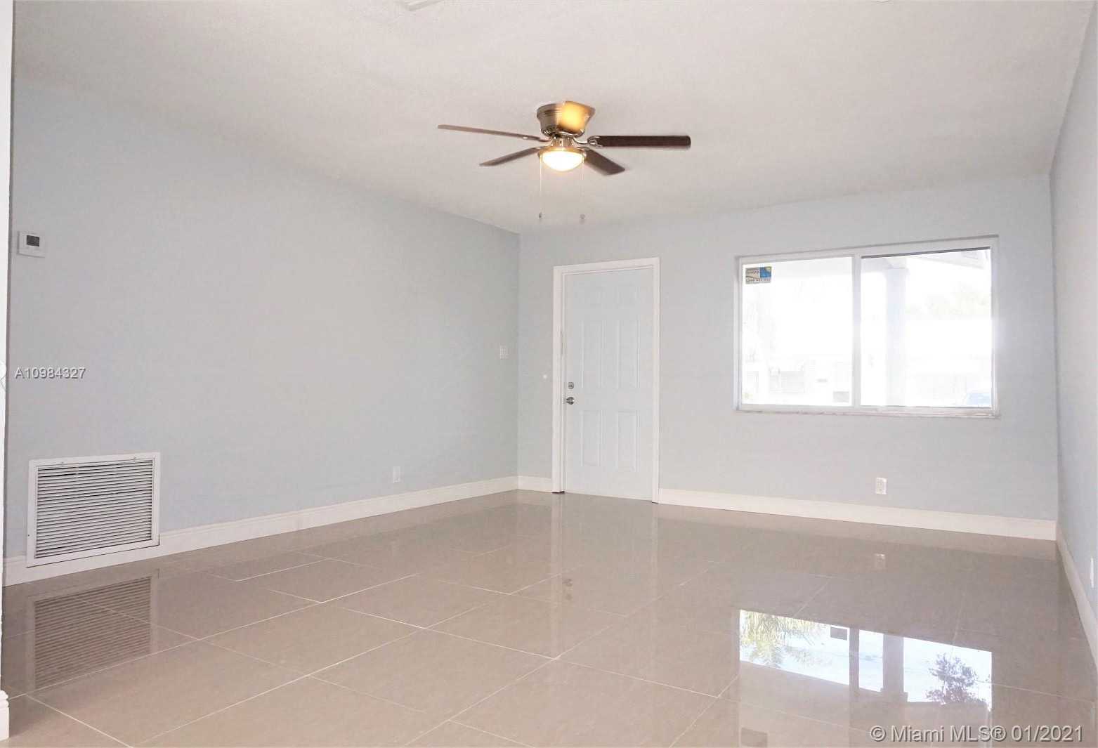 Small Image of 7112 NORTH WEST 57TH DR, Tamarac Number 6
