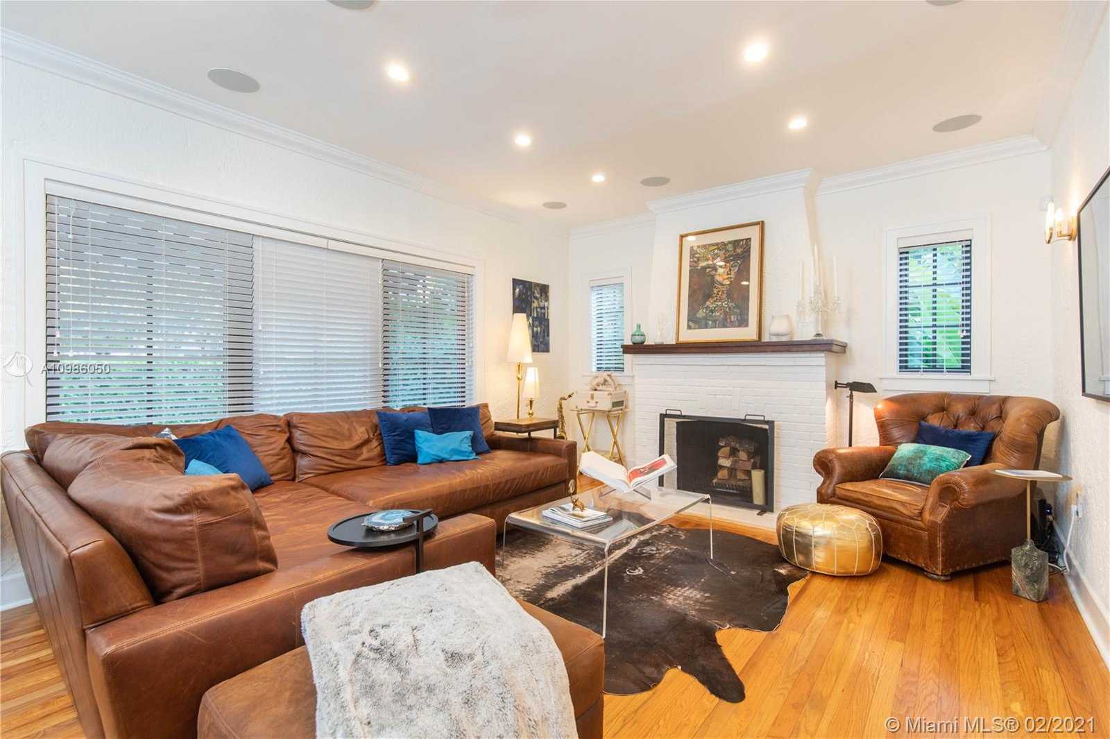 Small Image of 840 MADRID ST, Coral Gables Number 10