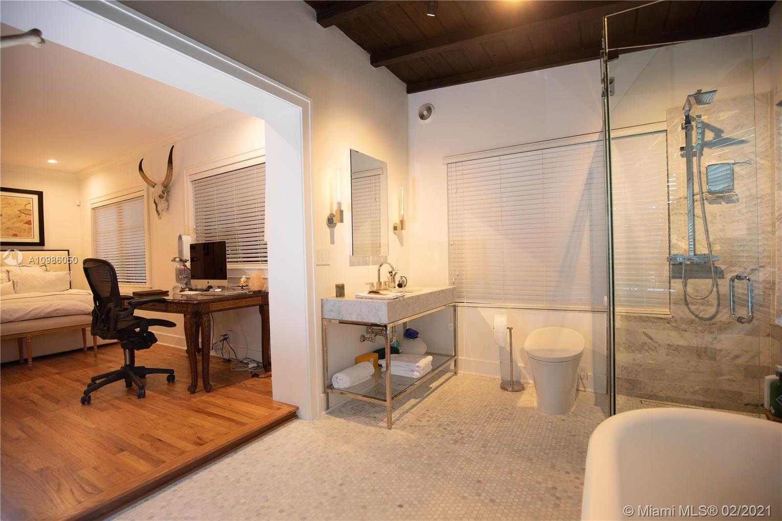 Small Image of 840 MADRID ST, Coral Gables Number 22