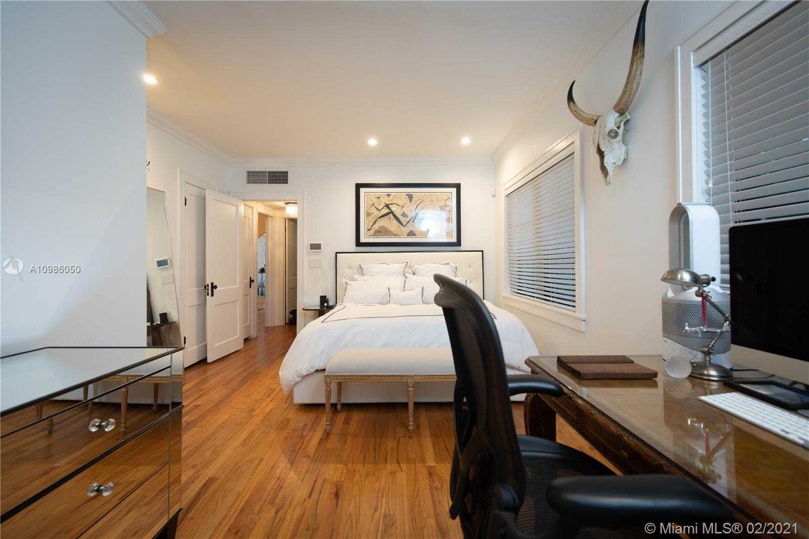 Small Image of 840 MADRID ST, Coral Gables Number 25