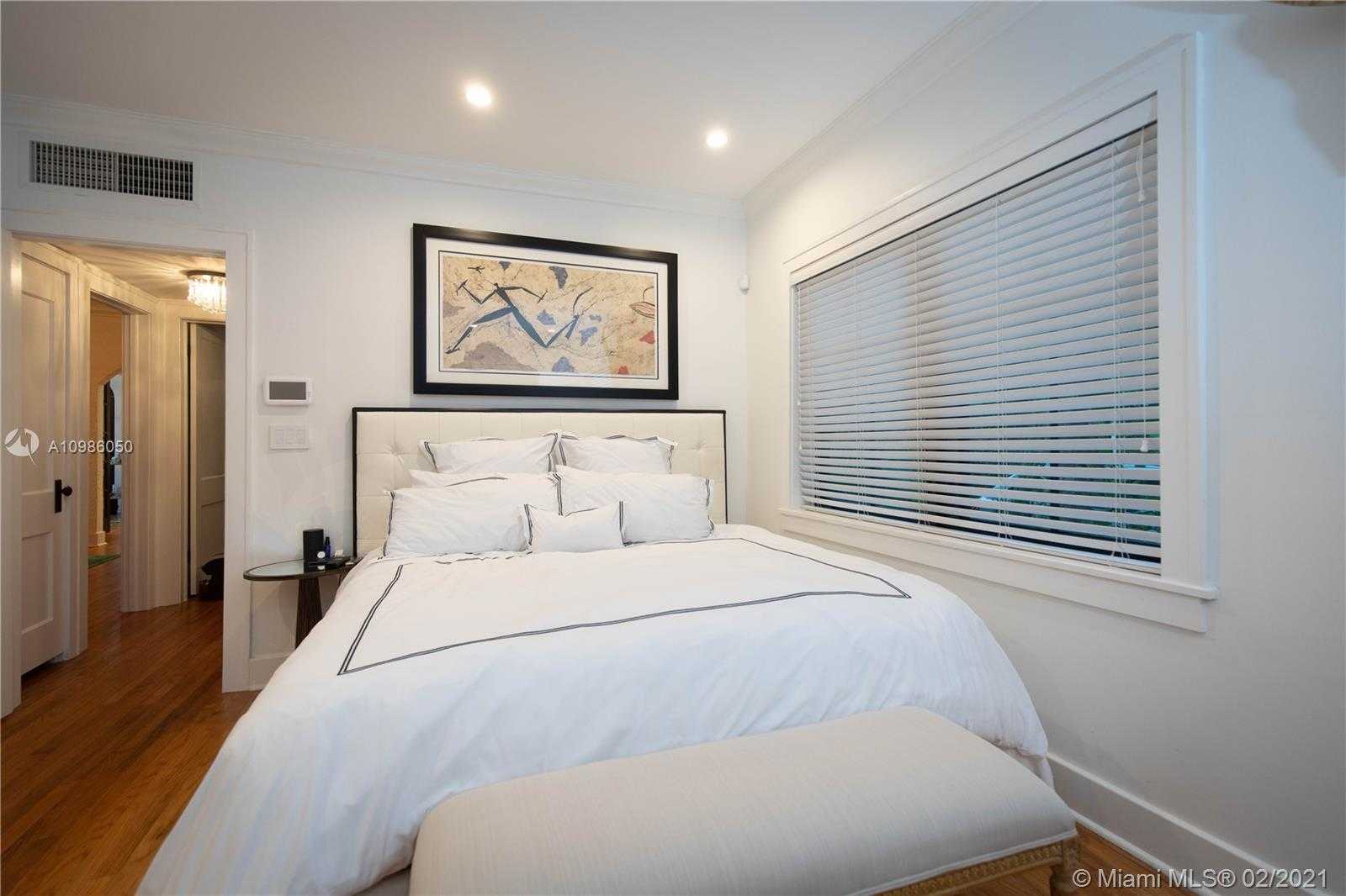 Small Image of 840 MADRID ST, Coral Gables Number 26