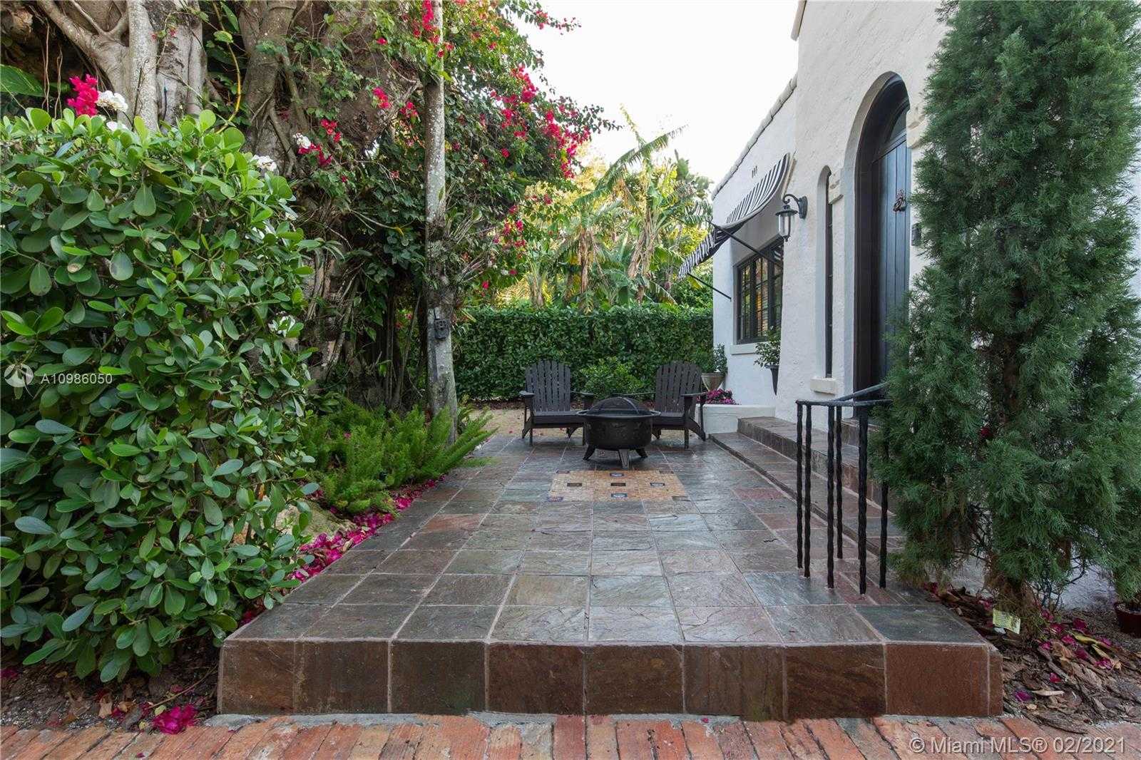 Small Image of 840 MADRID ST, Coral Gables Number 3