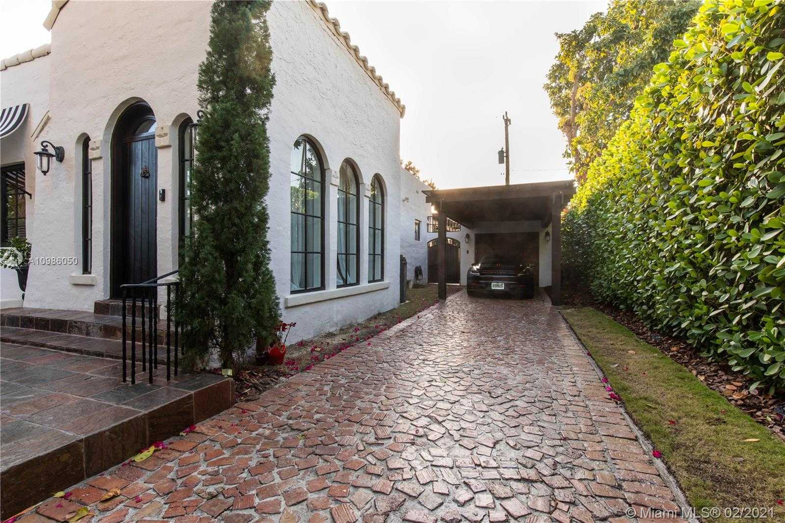 Small Image of 840 MADRID ST, Coral Gables Number 4