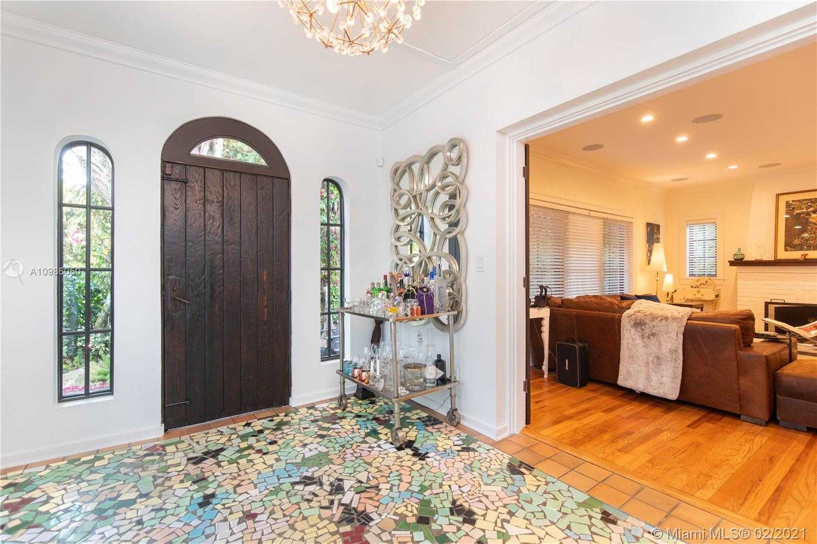 Small Image of 840 MADRID ST, Coral Gables Number 7