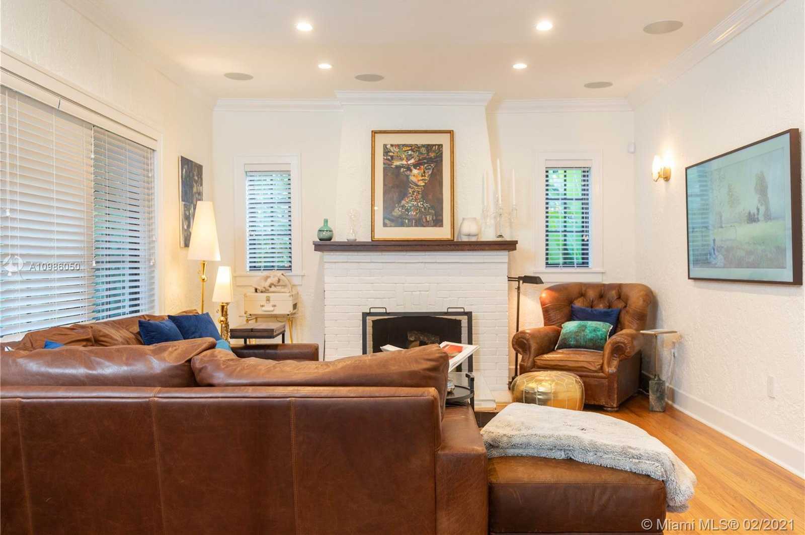 Small Image of 840 MADRID ST, Coral Gables Number 9