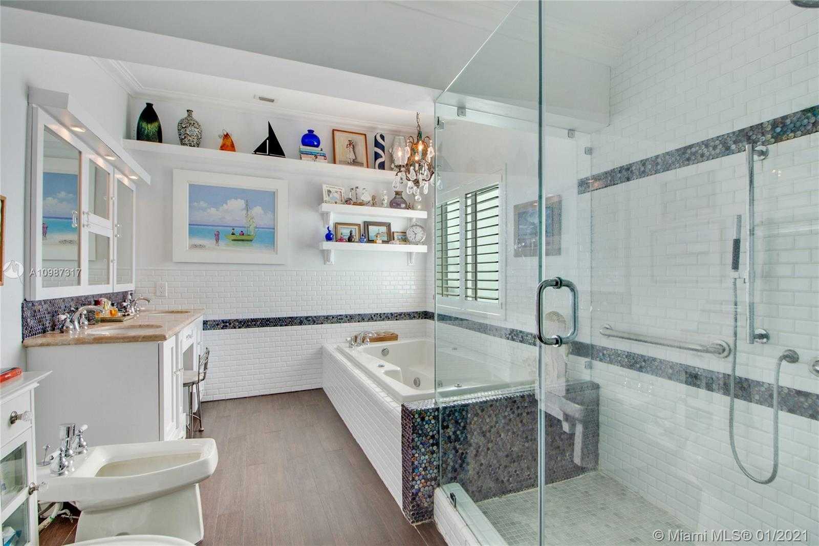 Small Image of 3550 EAST FAIRVIEW ST, Miami Number 7
