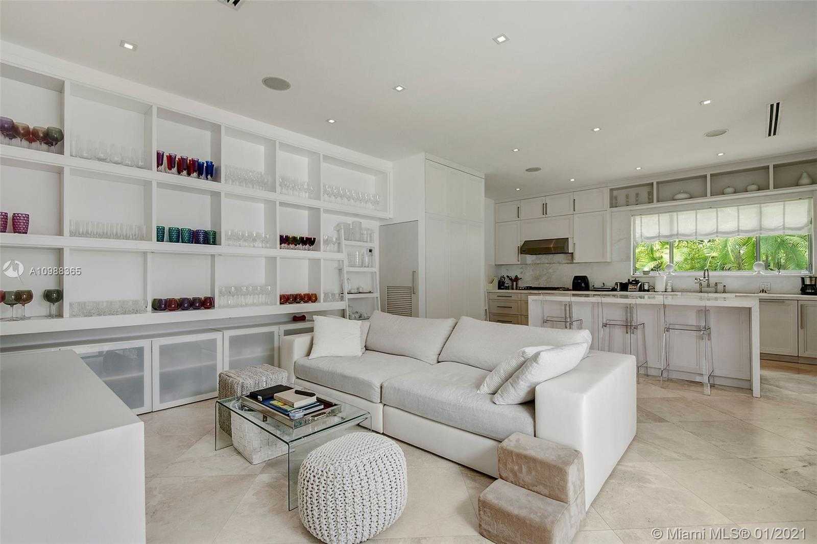 Small Image of 3200 AH WE WA ST, Miami Number 13