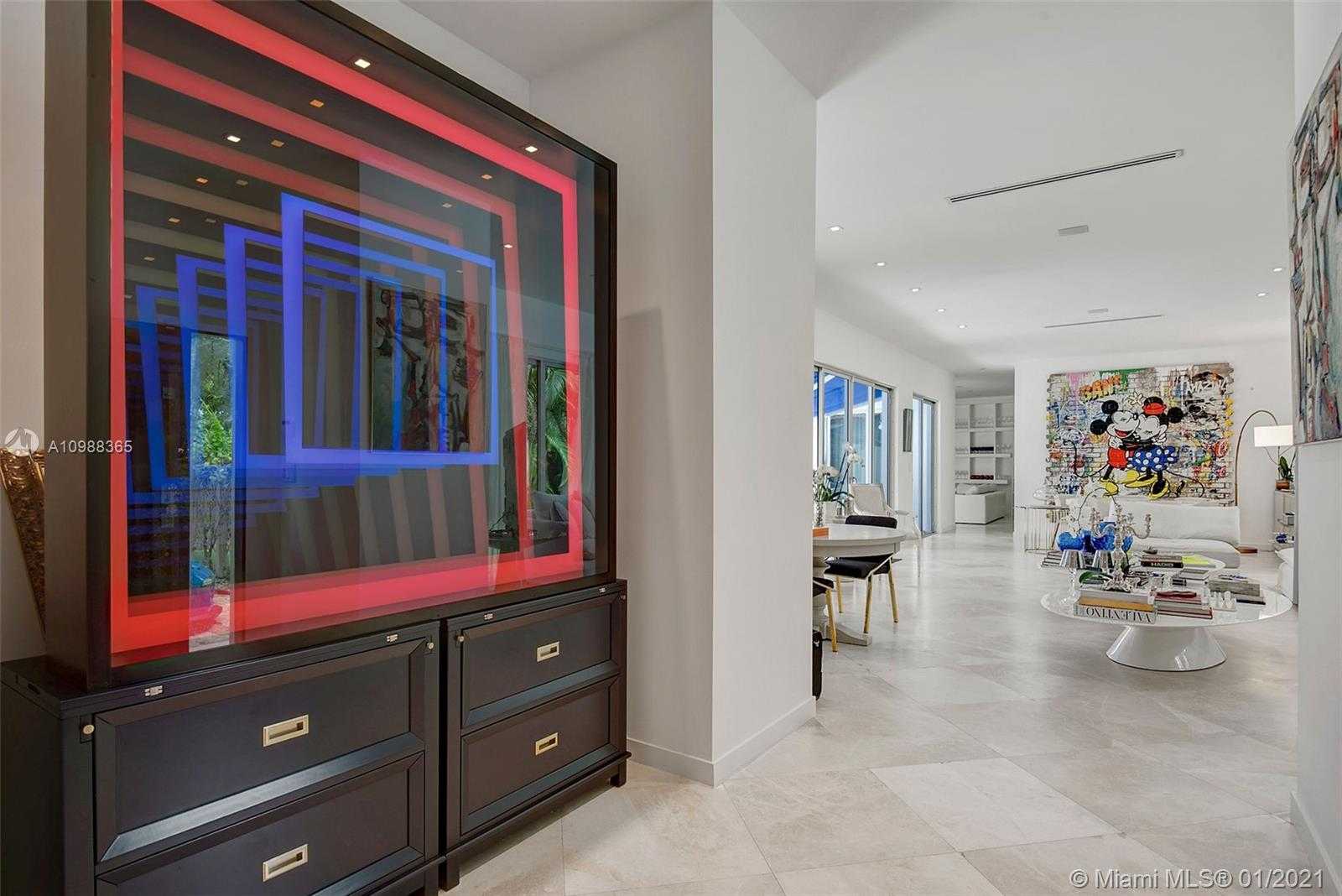 Small Image of 3200 AH WE WA ST, Miami Number 16