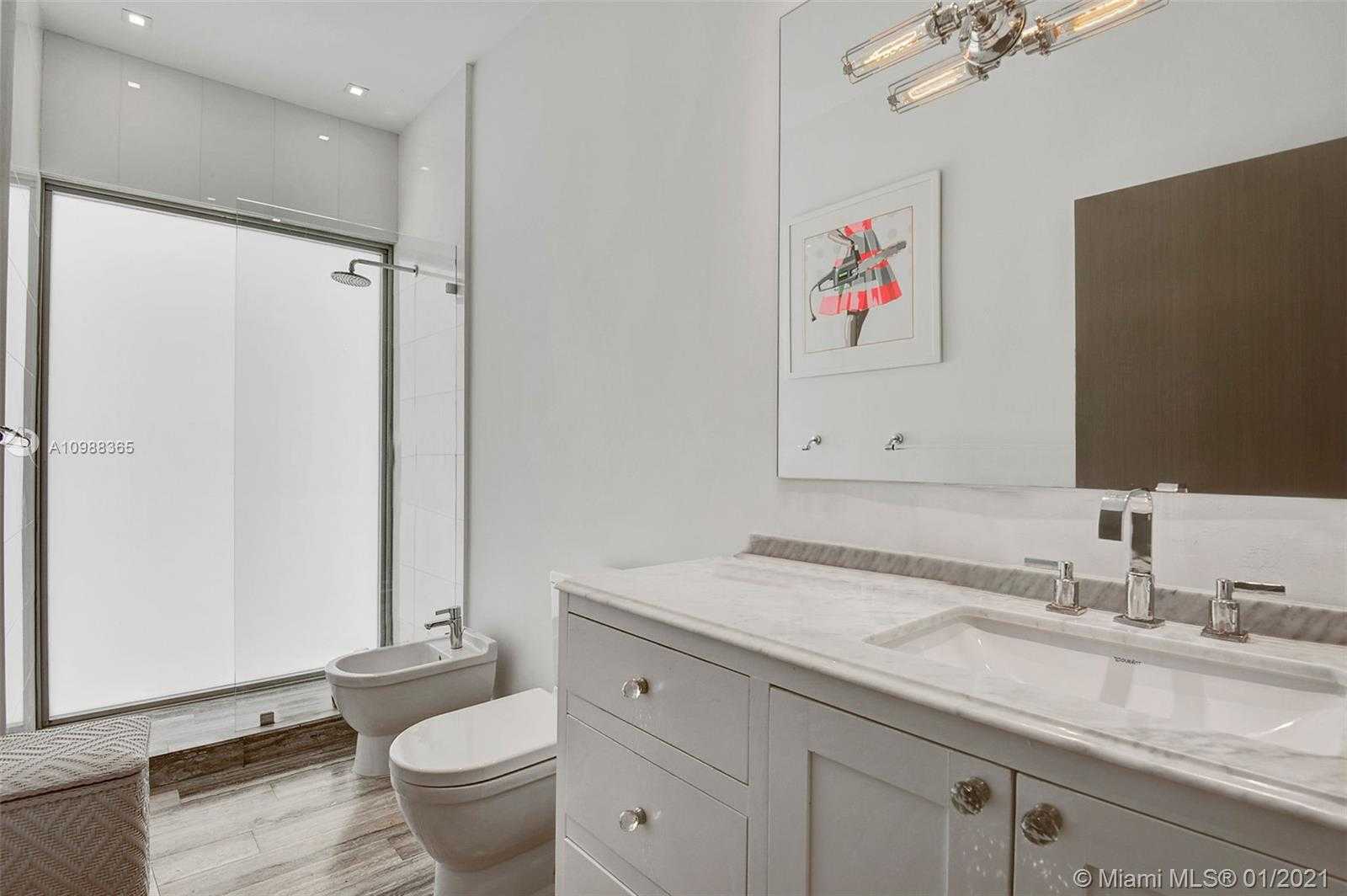 Small Image of 3200 AH WE WA ST, Miami Number 21