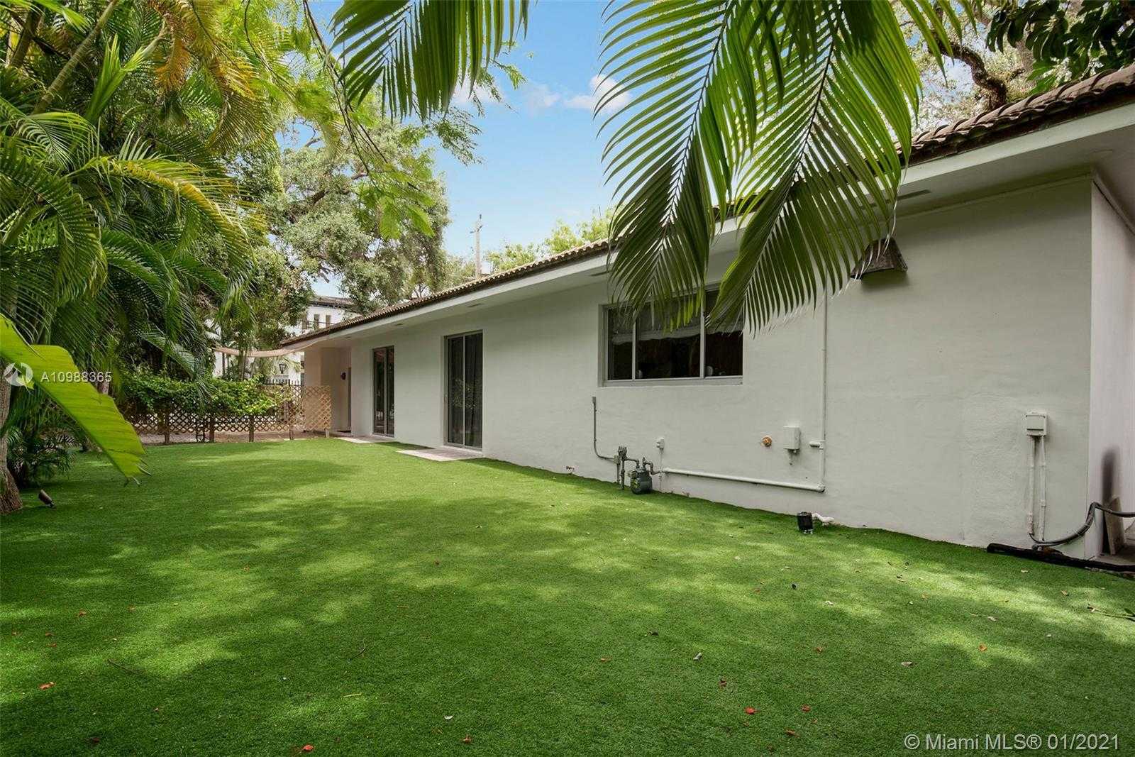 Small Image of 3200 AH WE WA ST, Miami Number 28