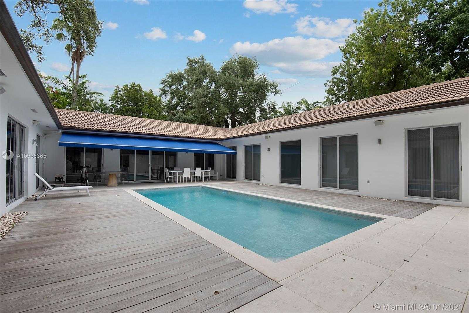 Small Image of 3200 AH WE WA ST, Miami Number 31