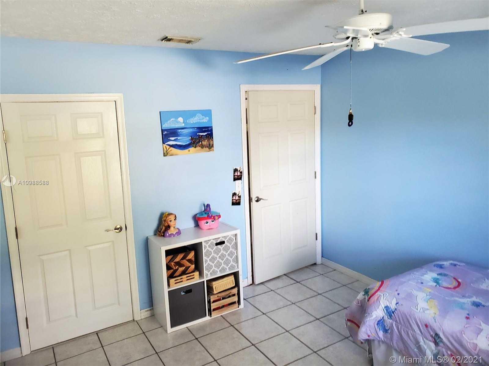Small Image of 3726 SOUTH EAST MIDDLE ST, Stuart Number 28