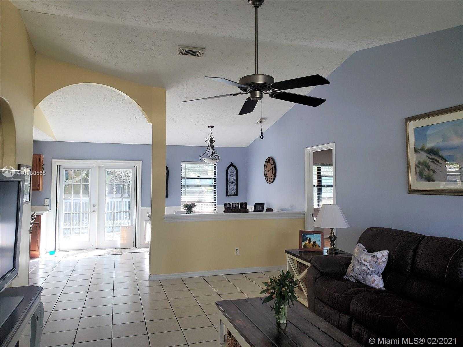 Small Image of 3726 SOUTH EAST MIDDLE ST, Stuart Number 9